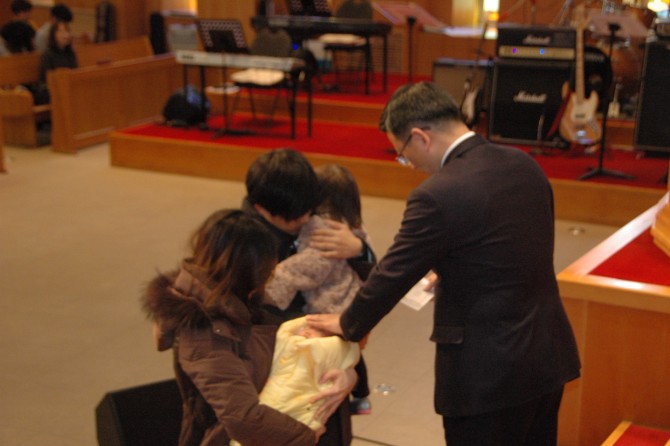 아기 첫 출석 축복기도 이동수B, 고성신 집사의 '재아'아기