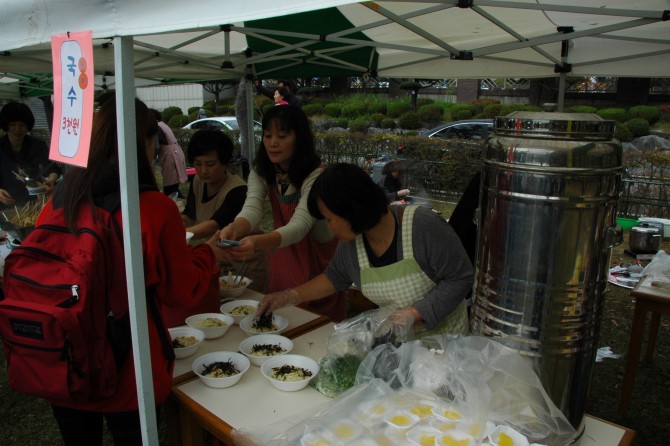 이웃사랑 나눔을 위한 바자회 