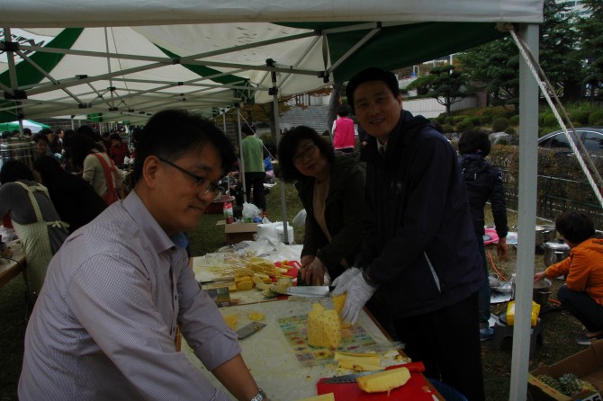 이웃사랑 나눔을 위한 바자회 